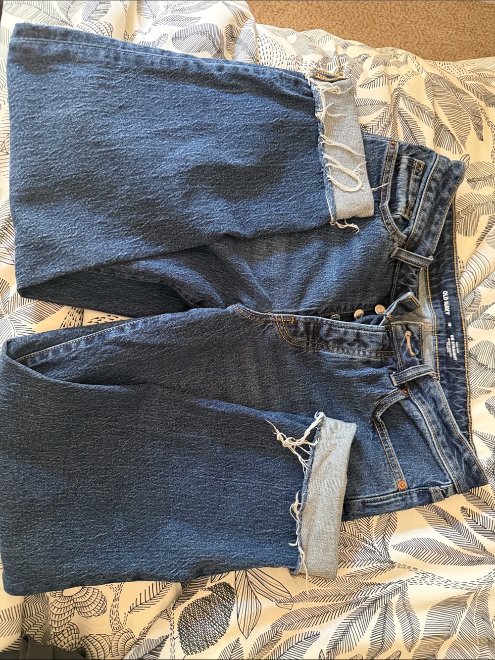 Old Navy Women's Straight Leg Jeans in Dark Blue